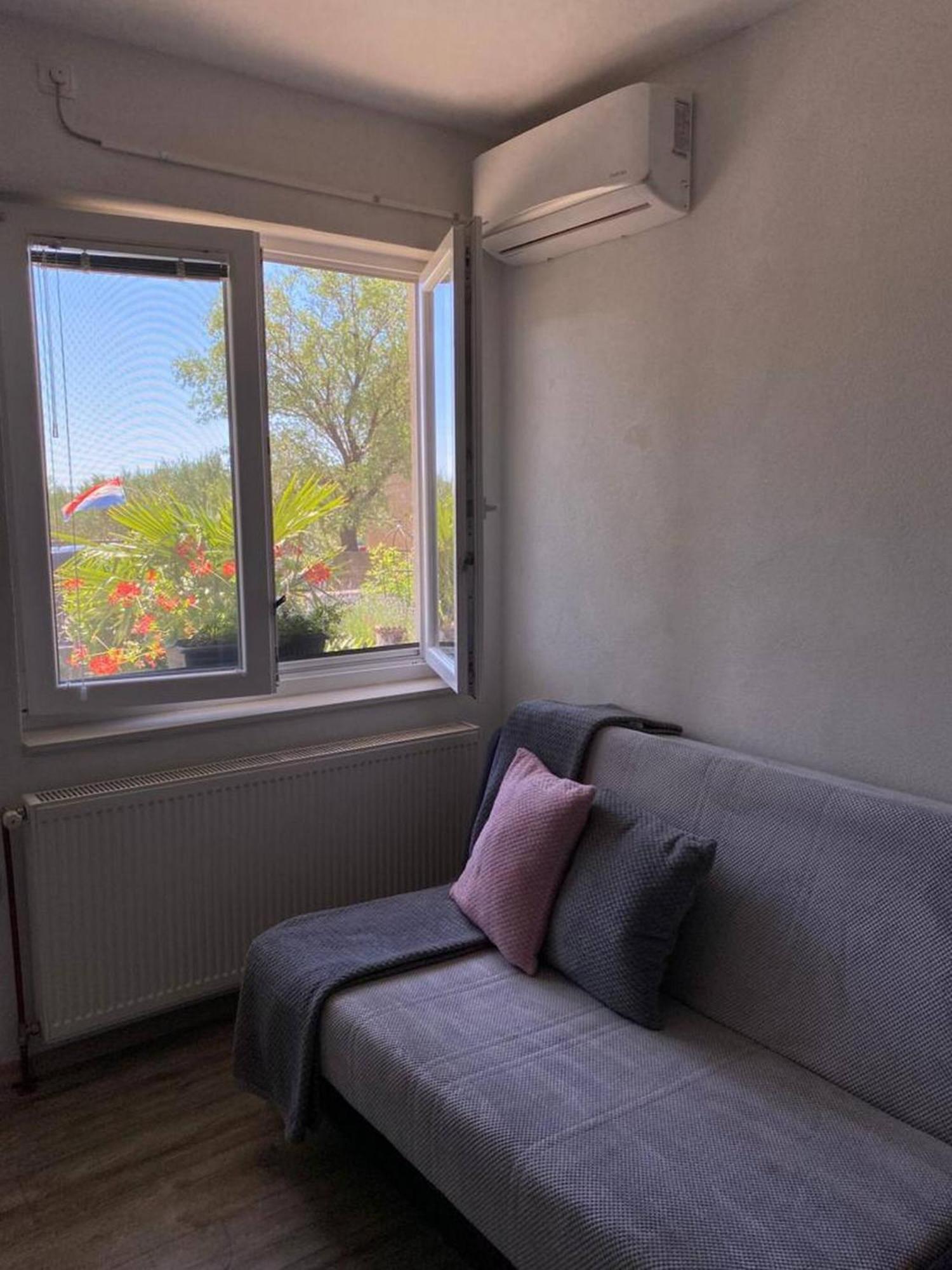 Rural Apartment Ante Drnis Luaran gambar